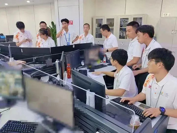 技術服務保障團隊w.jpg